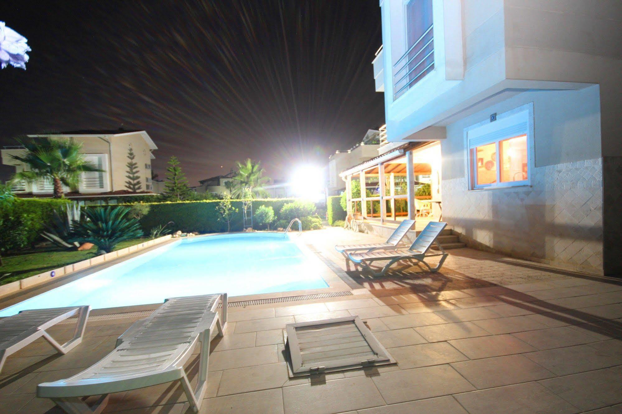 Paradise Town Villa Art เบเลก ภายนอก รูปภาพ
